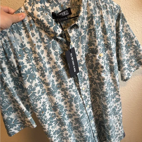 Ezekiel Blue and White Floral Button Down Shirt-size L- NWT - Picture 8 of 11